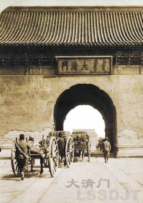 1651年10月31日清改承天门为天安门-中国