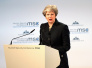 英首相拒绝脱欧协议草案　警告勿借北爱问题肢解英国