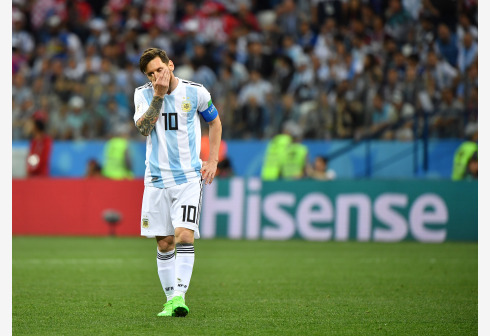 听不听梅西的,阿根廷主教练桑保利都回不了国