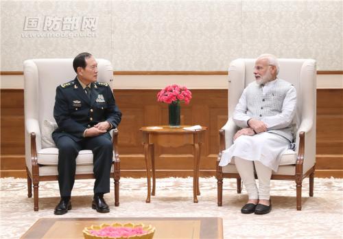 8月21日下午，印度总理莫迪在新德里会见了到访的中国国务委员兼国防部长魏凤和。李晓伟 摄