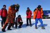 在哪儿？中国科考队在南极冰盖发现蓝冰机场选址区