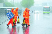 北京10万余人应战强降雨　主要道路未出现积滞水