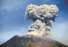 巴厘岛阿贡火山剧烈喷发　中国总领馆提醒中国游客注意安全